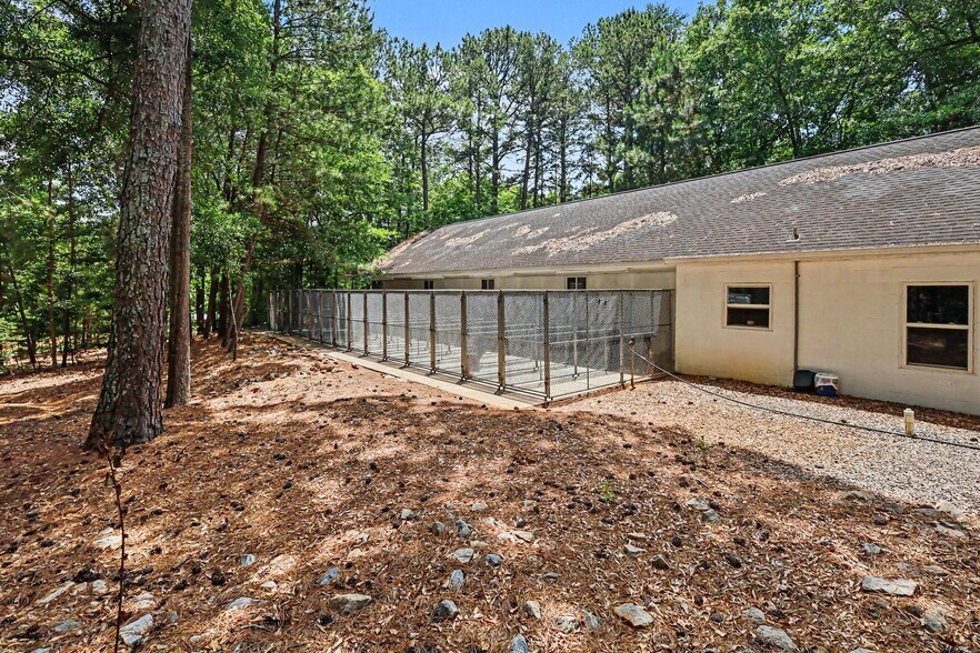More Photos Of 4037 Old Williamston Rd, Belton Specialty For Sale
