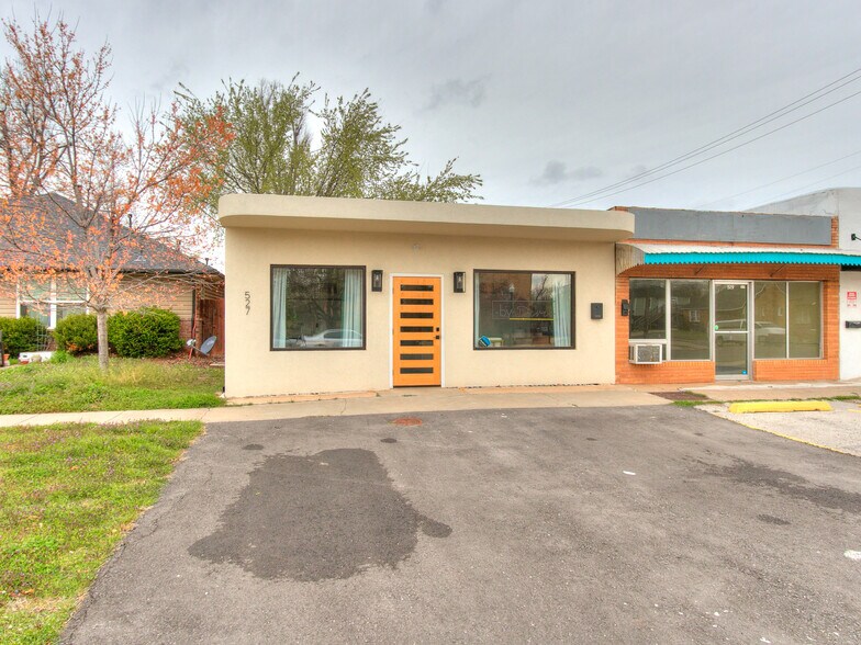 More Photos Of 527 E Main St, Norman Storefront For Lease