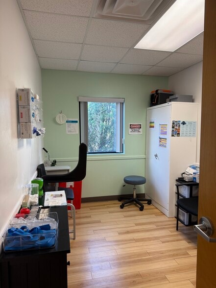 More Photos Of 34 Scotch Rd, Ewing Medical For Sale
