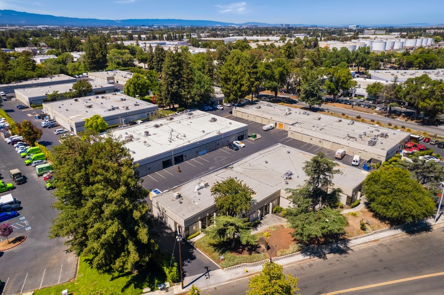 More Photos Of 720-742 Charcot Ave, San Jose Unknown For Lease