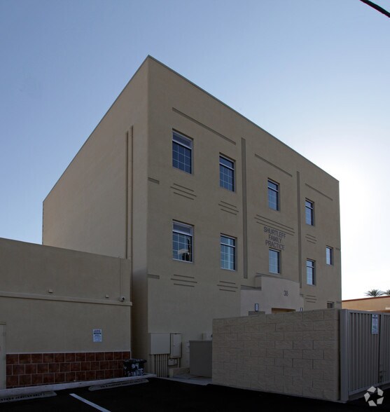 More Photos Of 38 Water St, Henderson Medical For Lease