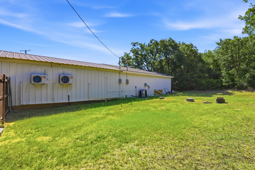 More Photos Of 6720 Dick Price Rd, Mansfield Office For Lease