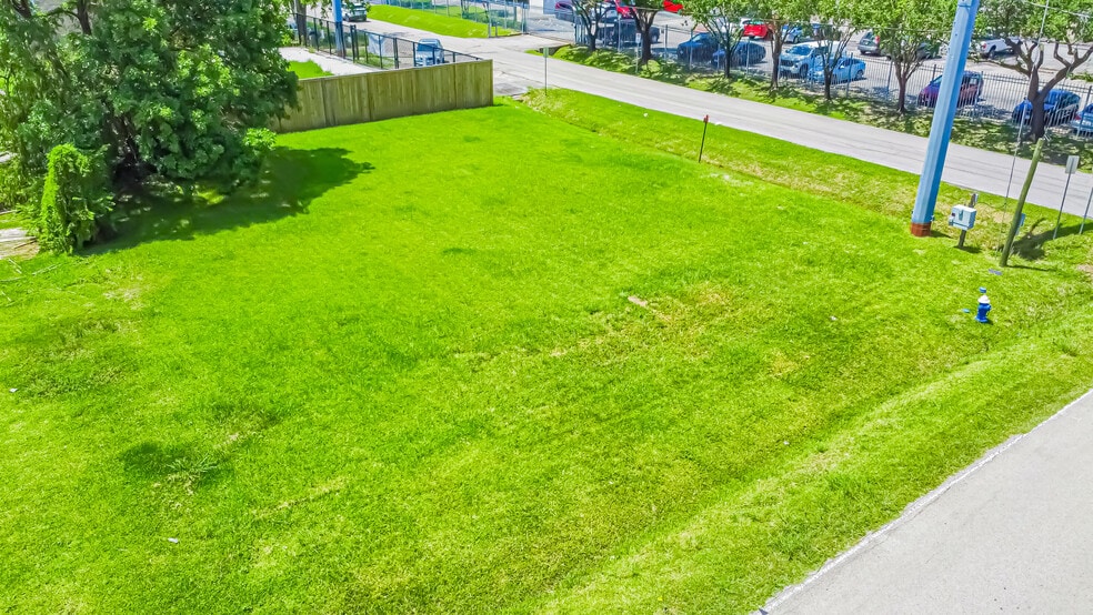 More Photos Of 3003 Bering Dr, Houston Land For Sale