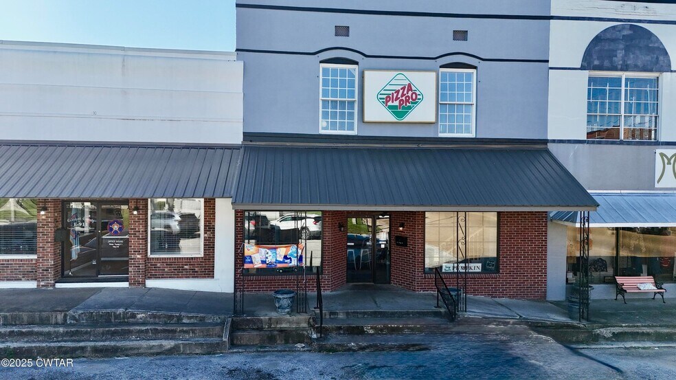 More Photos Of 18 S Court St, Alamo Storefront Retail Residential For Sale