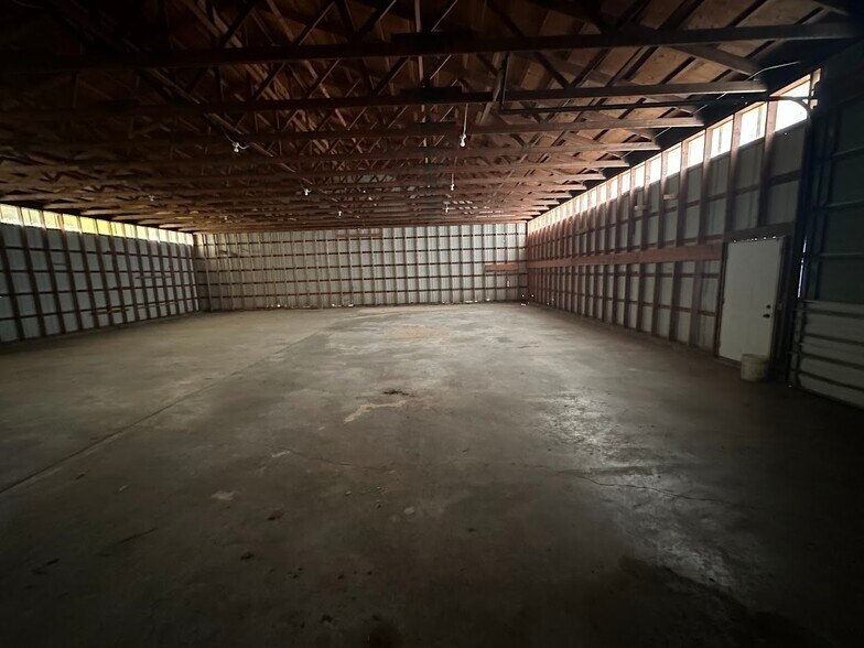 More Photos Of 3083 Kuehn Ave, Saginaw Refrigeration Cold Storage For Sale