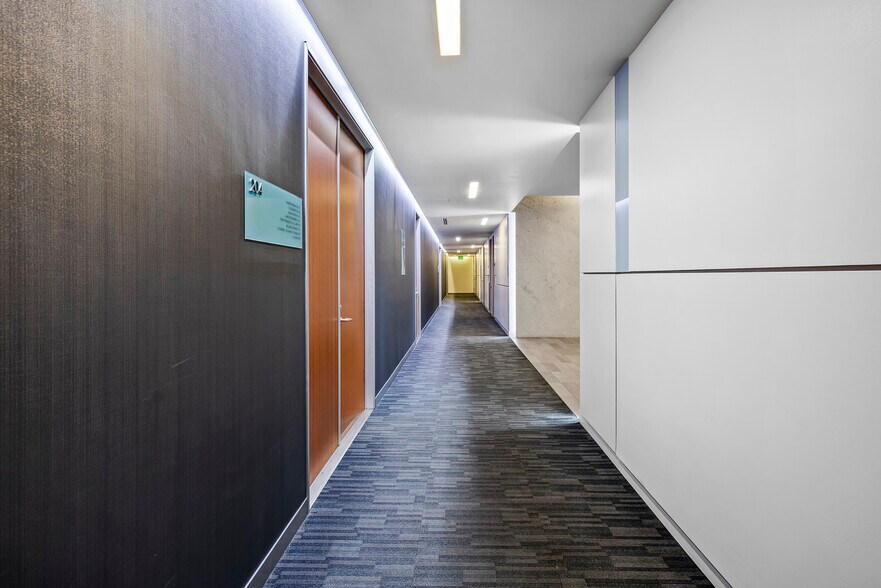 Primary Photo Of 9001 Wilshire Blvd, Beverly Hills Medical For Lease