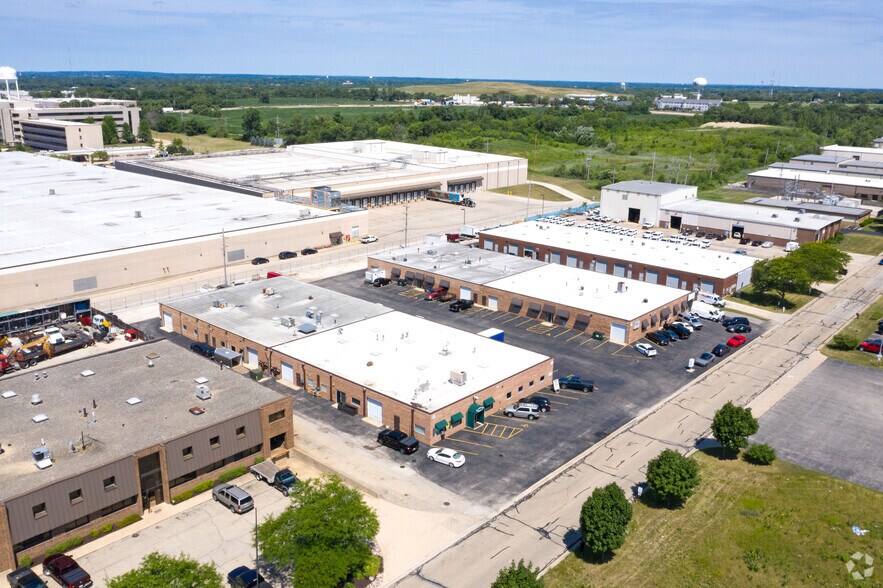 More Photos Of 1055 Paramount Pky, Batavia Warehouse For Sale