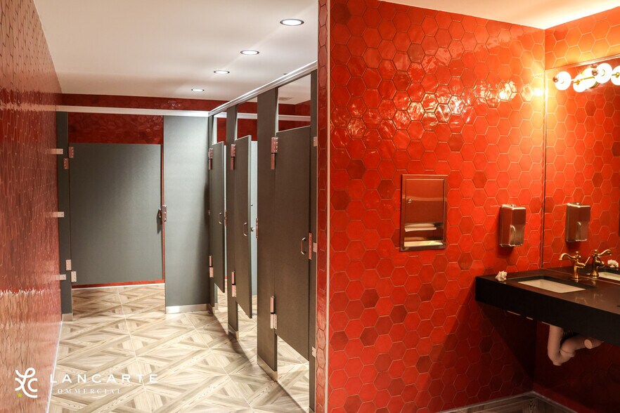 More Photos Of 2100 N Main St, Fort Worth Unknown For Lease