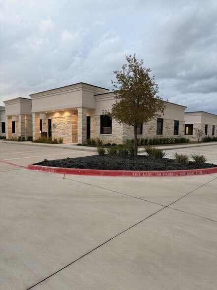 More Photos Of 28111 S Firethorne Rd, Katy Office For Lease