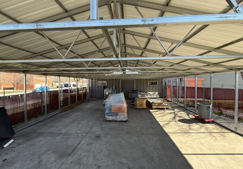 More Photos Of 700 S 17th St, Boise Flex For Lease