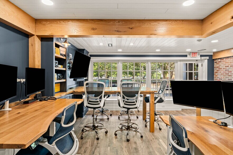 More Photos Of 1 Merrimac St, Newburyport Apartments For Lease