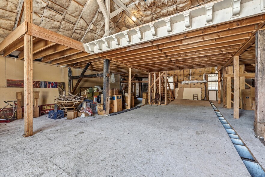 More Photos Of 196 S Main St, Potosi General Retail For Sale