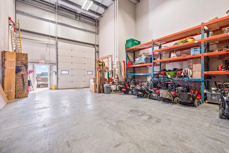 More Photos Of 280 Portage Clos, Sherwood Park Warehouse For Sale
