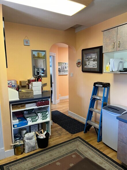 More Photos Of 137 Mt Rose St, Reno Office Residential For Lease