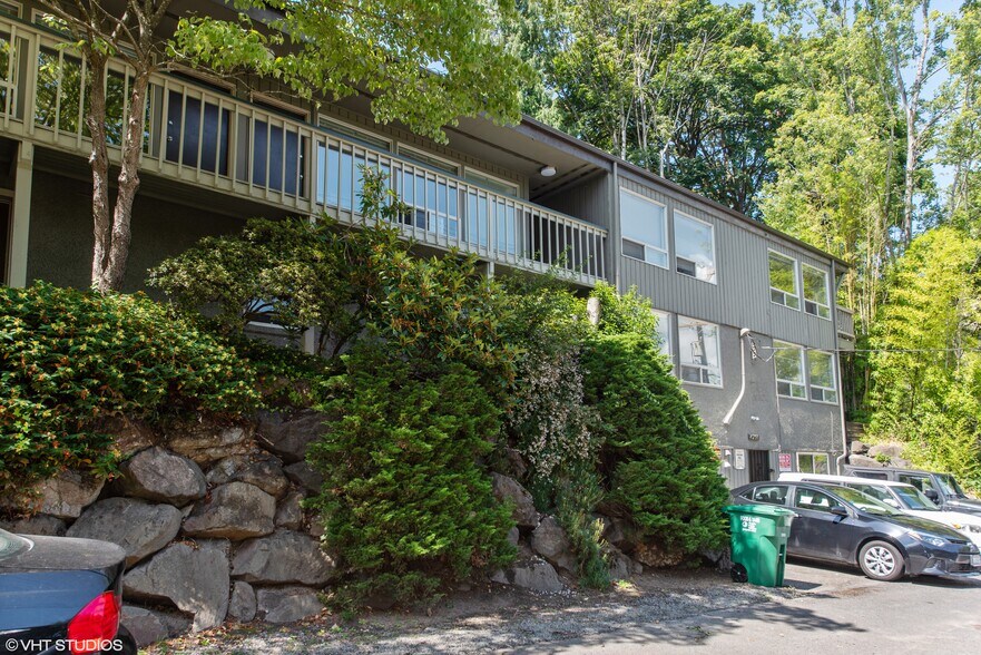 More Photos Of 4735 Ravenna Ave NE, Seattle Apartments For Sale