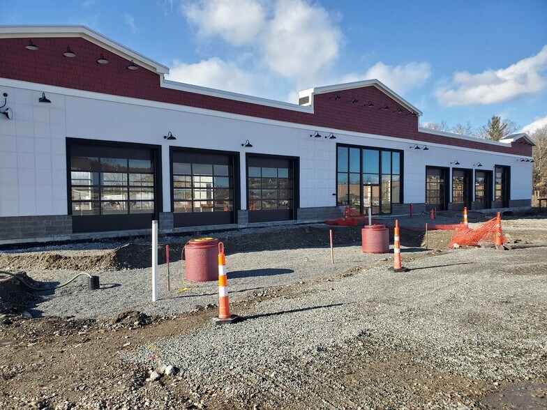 More Photos Of 925 Turnpike St, Canton Manufacturing For Lease