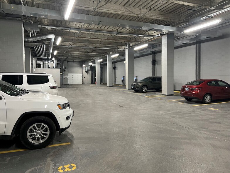 More Photos Of 550 W Washington Blvd, Chicago Office For Lease