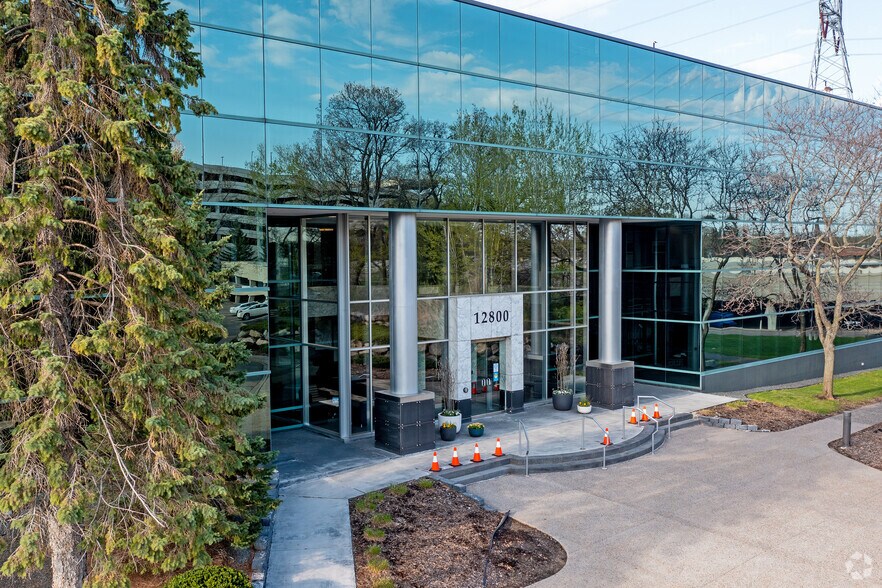 More Photos Of 12800 Whitewater Dr, Minnetonka Coworking Space