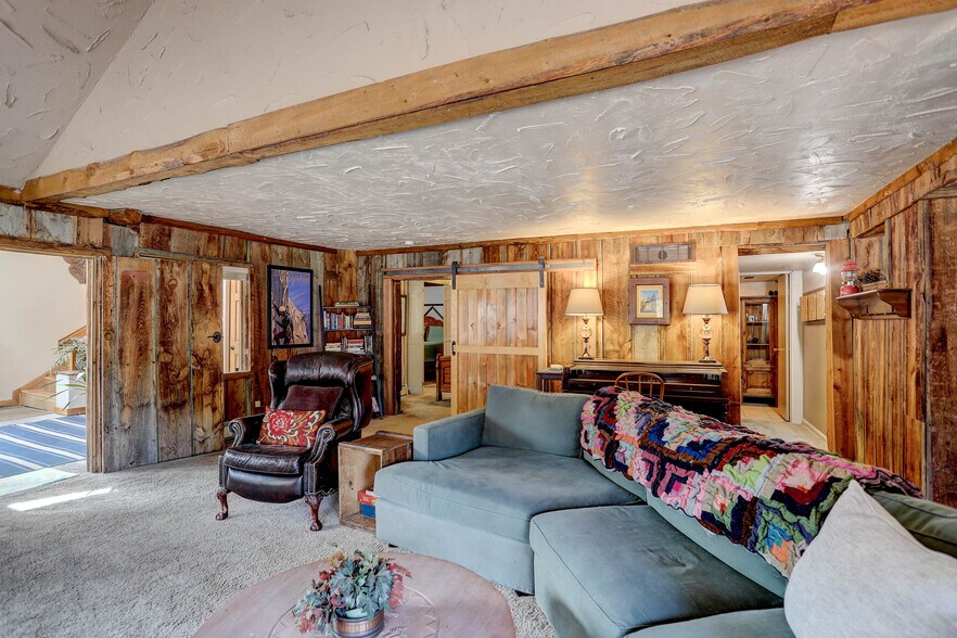 More Photos Of 468 Riverside Dr, Lyons Specialty For Sale