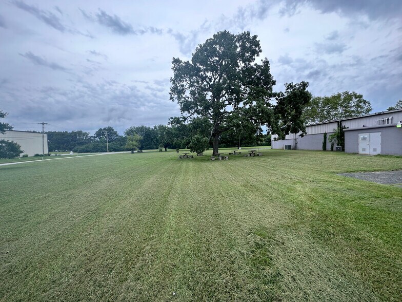 More Photos Of 505 Lake Way Pl, Tullahoma Manufacturing For Sale