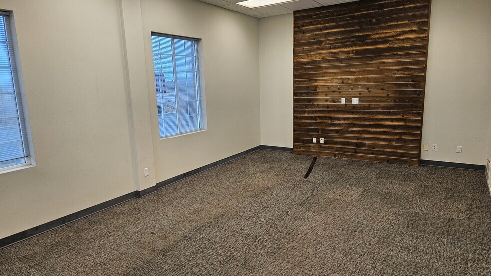 More Photos Of 8727 W Highway 2, Spokane Office For Sale