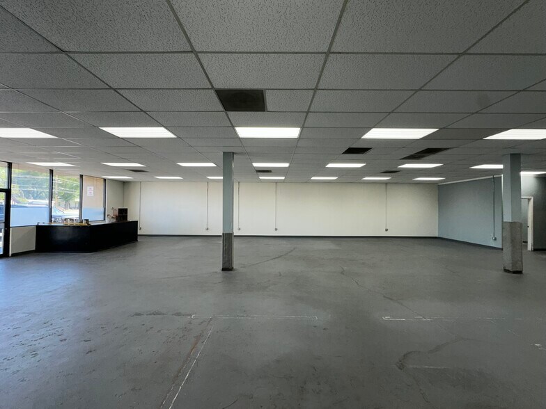 More Photos Of 2851 North Ave, Grand Junction Storefront Retail Office For Lease