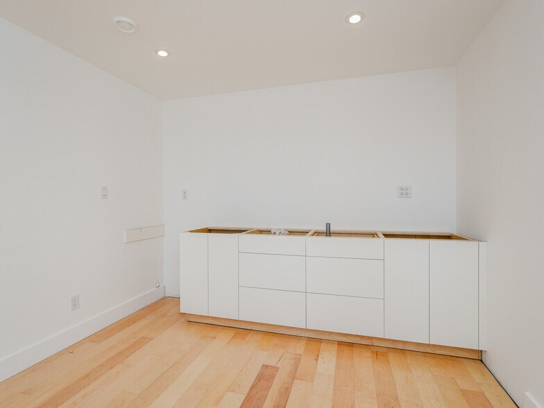 More Photos Of 1105 Pandora Ave, Victoria Apartments For Sale