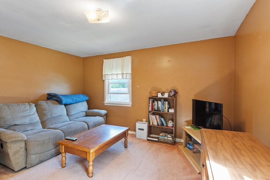 More Photos Of 50 N Spencer Rd, Spencer Garden Center For Sale