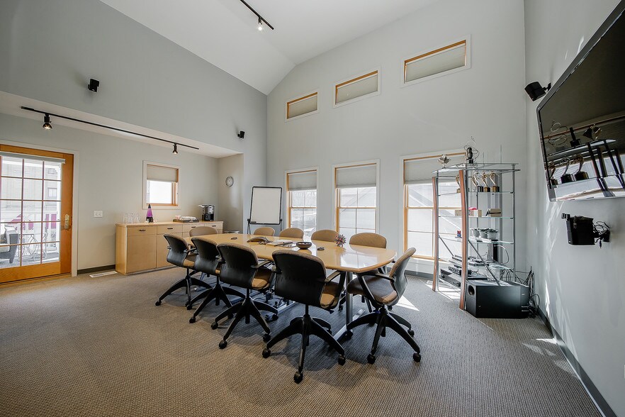 Primary Photo Of 5222 Main St, Downers Grove Office For Sale