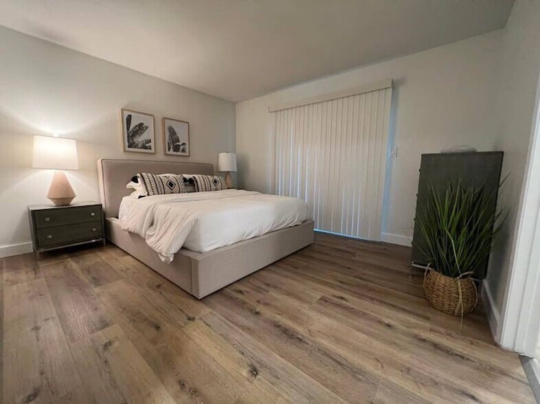 More Photos Of Undisclosed, Costa Mesa Apartments For Sale