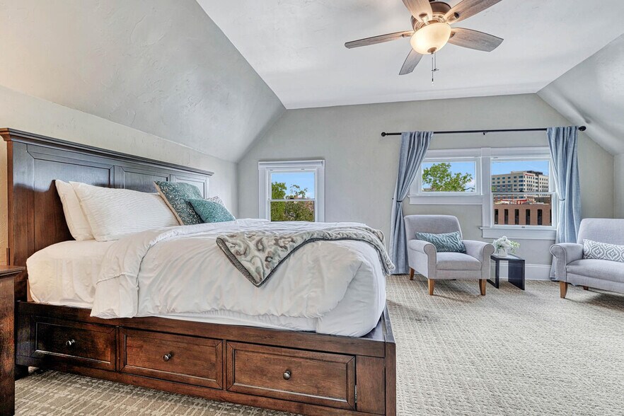 More Photos Of 6 Boulder Crescent St, Colorado Springs Hotel For Sale