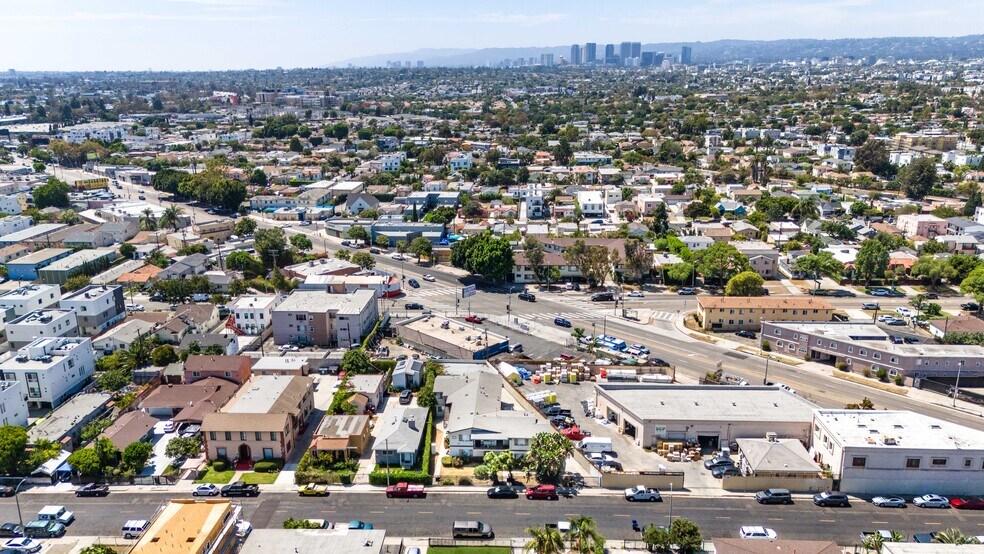 More Photos Of 2027 S Ridgeley Dr, Los Angeles Apartments For Sale