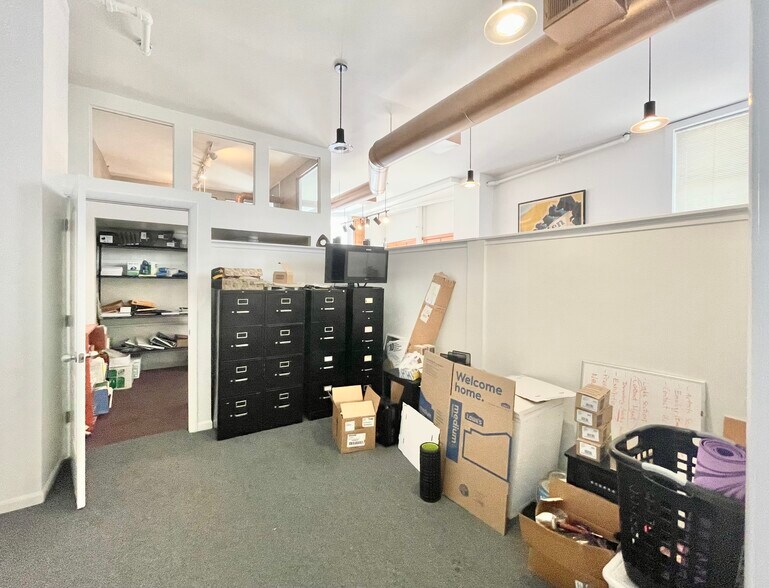 More Photos Of 1355-1359 W Chicago Ave, Chicago Apartments For Lease