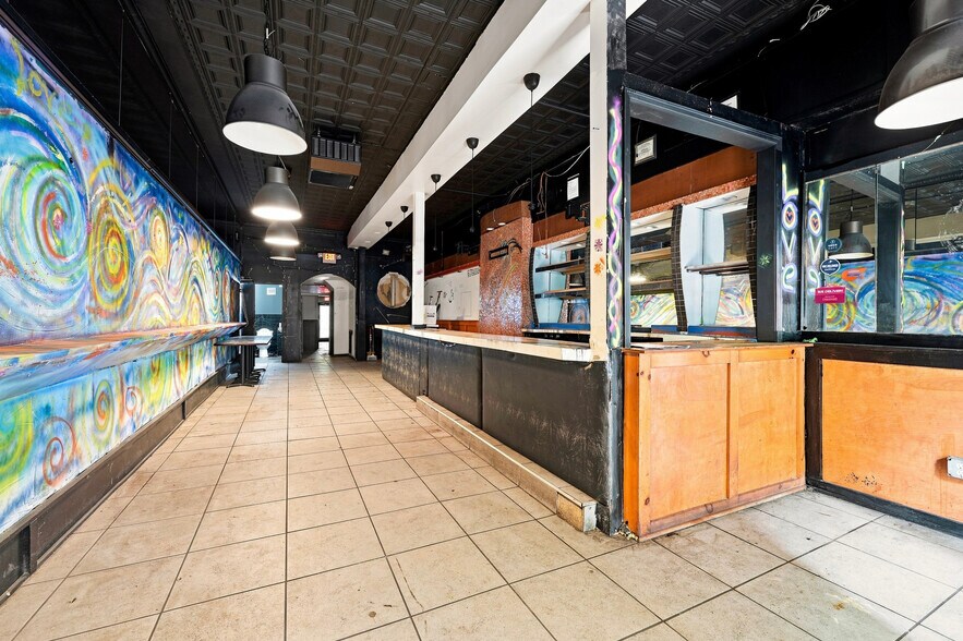 More Photos Of 1437-39 South Street, Philadelphia Specialty For Lease