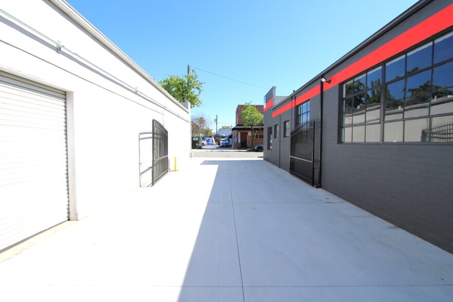 More Photos Of 521 Commercial St, Glendale Warehouse For Lease