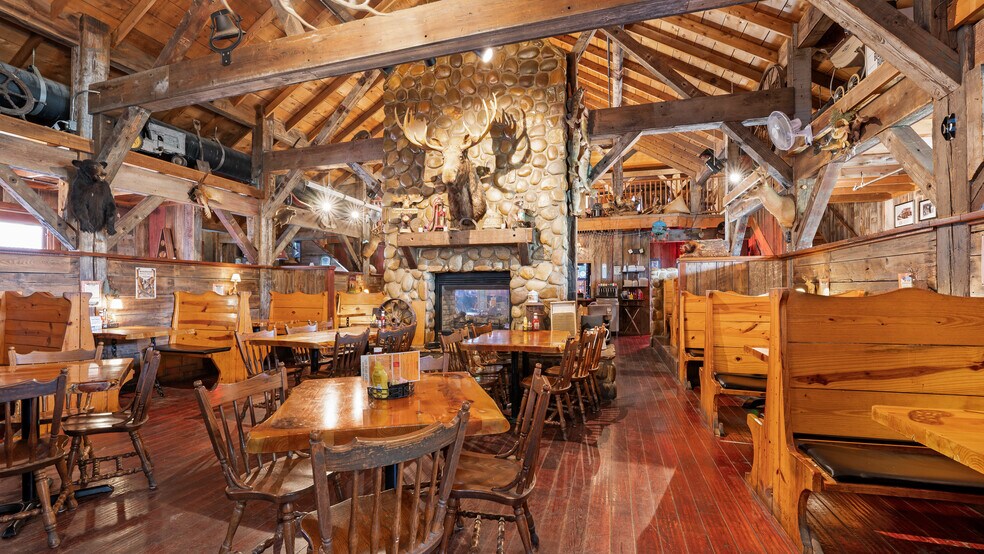 More Photos Of 1815 Bagnell Dam Blvd, Lake Ozark Restaurant For Sale