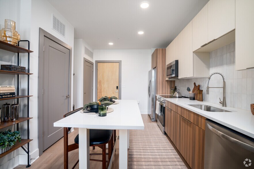 More Photos Of 3558 Elm St, Atlanta Apartments For Lease