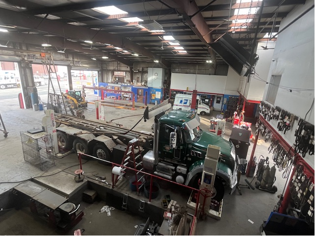 More Photos Of 152 Industrial Loop, Staten Island Auto Repair For Sale