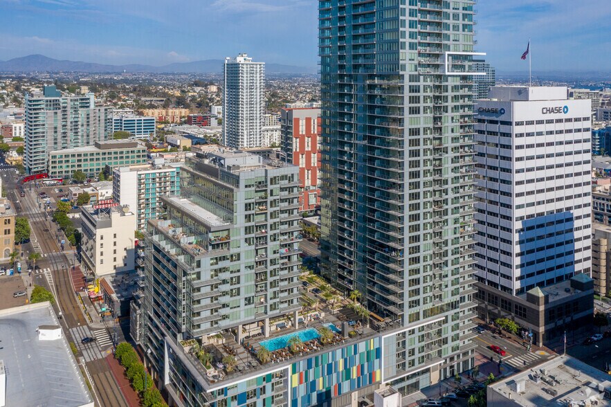 More Photos Of 702 Broadway, San Diego Apartments For Lease