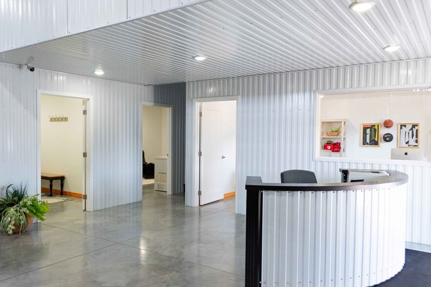 More Photos Of 309 Prairie Ave SW, De Smet Health Club For Sale