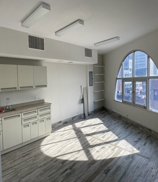 More Photos Of 146-01 Jamaica Ave, Jamaica Storefront Retail Residential For Lease
