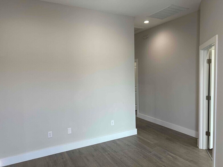 More Photos Of 2951 FM 1460, Georgetown Office For Sale