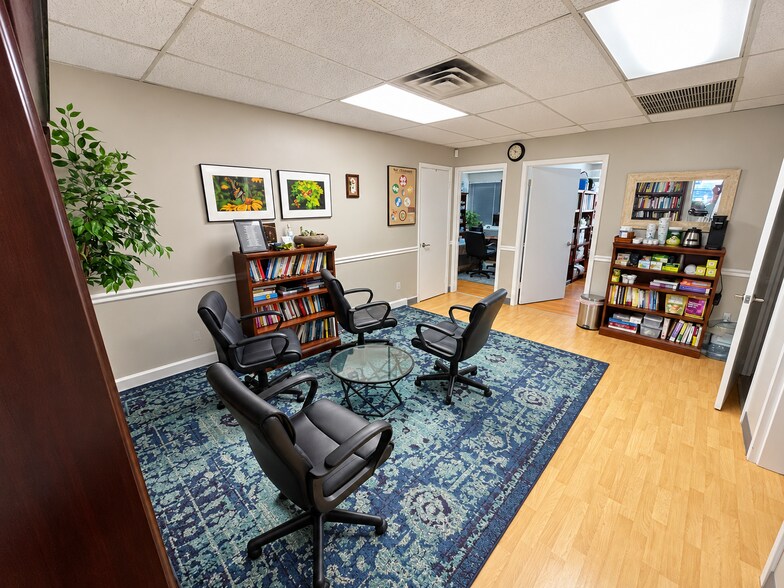 More Photos Of 11870-11872 Sunrise Valley Dr, Reston Office For Sale