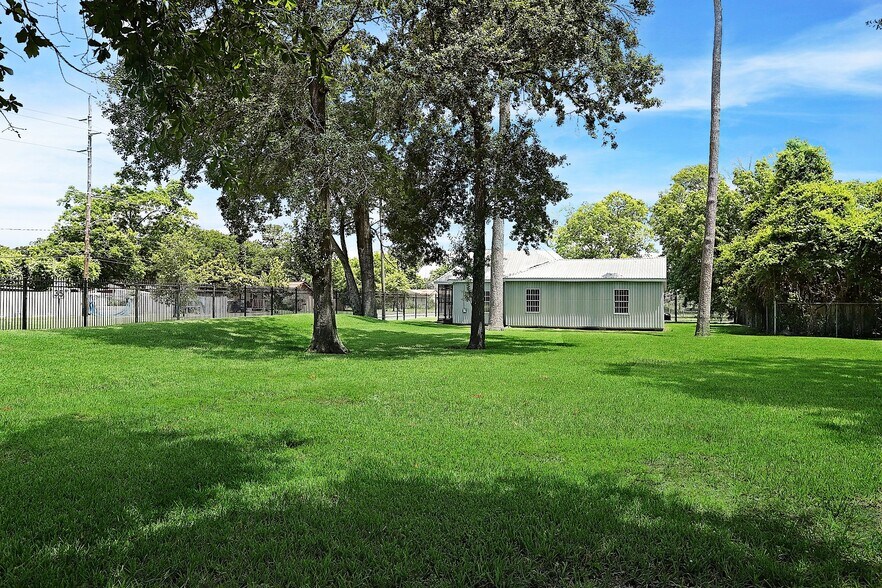 More Photos Of 6130 Wheatley St, Houston Land For Sale