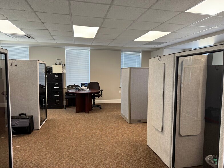 More Photos Of 1411 Queen St, Beaufort Office For Sale