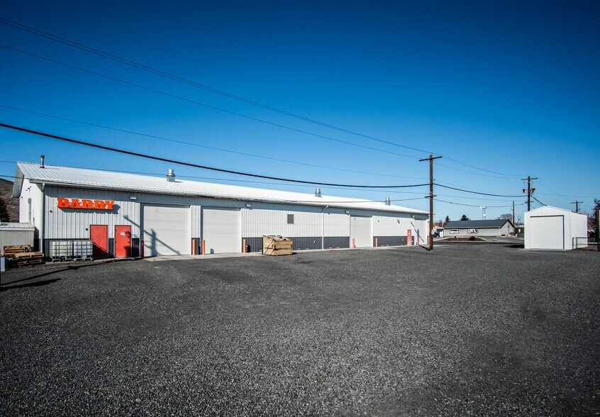 More Photos Of 548 Basin St SW, Ephrata Service For Sale