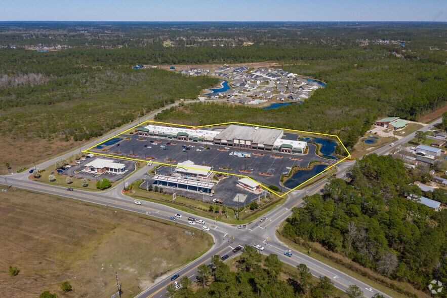 More Photos Of 925 Seaside Rd SW, Ocean Isle Beach General Retail For Lease