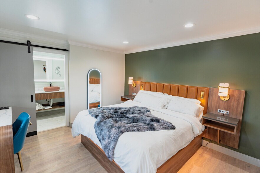 More Photos Of 1107 N Broadway, Santa Maria Hotel For Sale