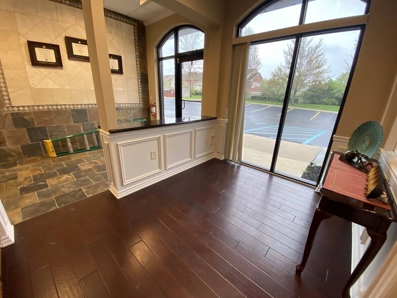 More Photos Of 42500 Eleven Mile Rd, Novi Medical For Lease