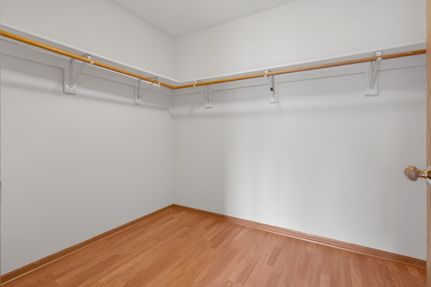 More Photos Of 604-620 E Grant Hwy, Marengo Apartments For Sale